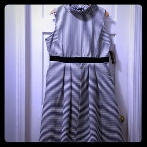 Eva Mendes  dress by NY&C